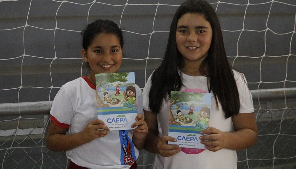 CAEPA leva cinema itinerante com tecnologia 4D para alunos de Paraibuna